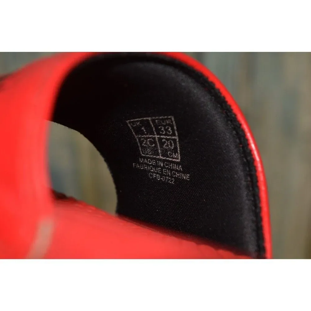 PUMA Kids Slides Sandals Youth Size 2C Red Black Logo Cool Cat High Risk Red